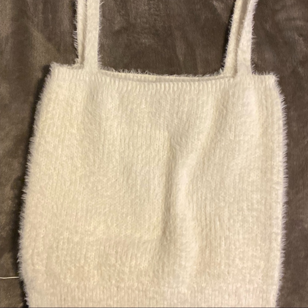 Size s white crop top